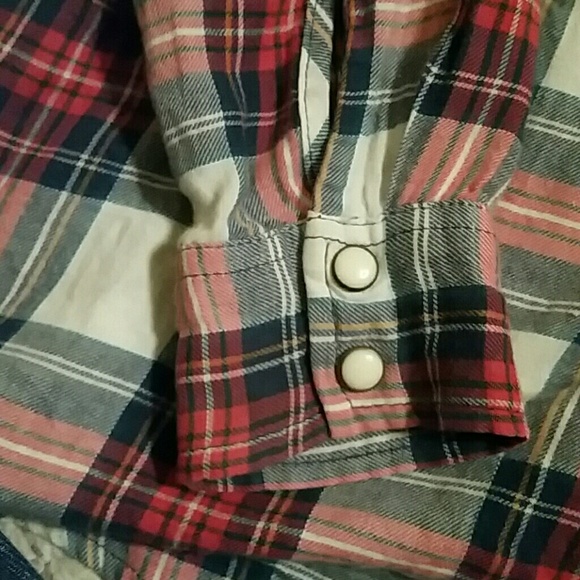 Red White and Blue Button Up Fannel - Picture 6 of 6