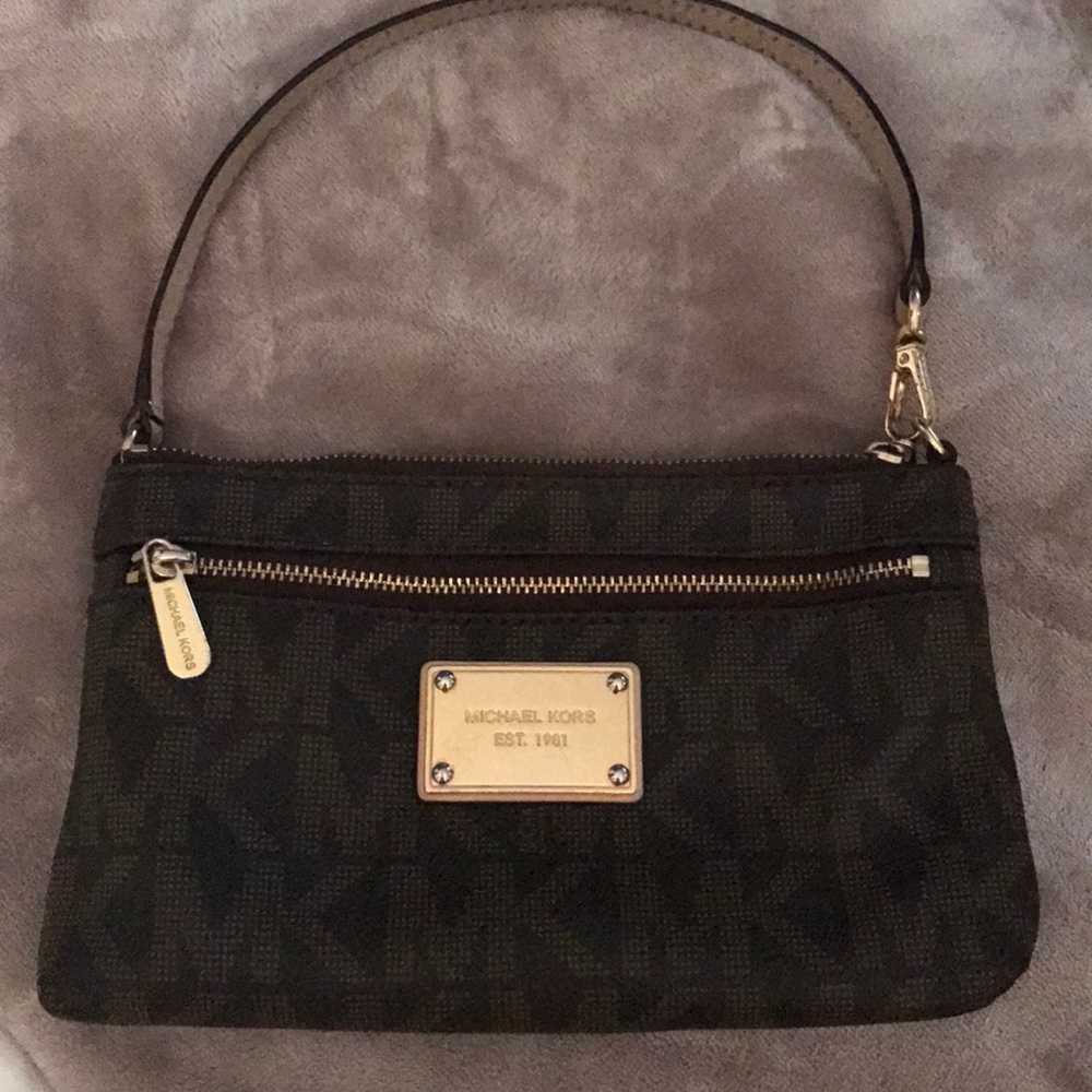 Michael Kors wristlet