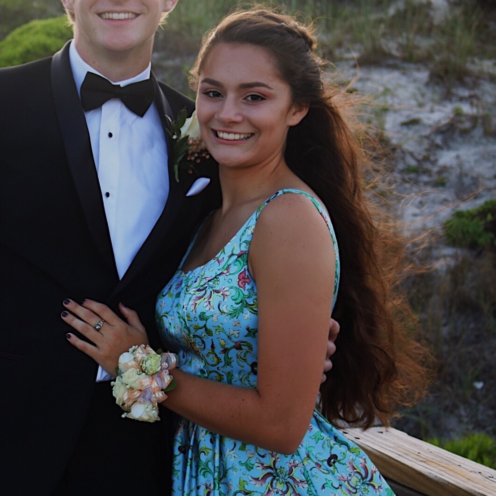 Welcome to my Posh Closet 😄🕺🌈👒