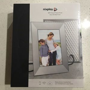 Digital picture frame - Nixplay Iris 8 Inch