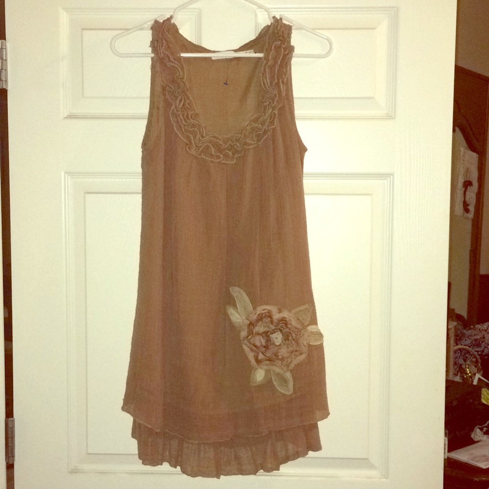 Blue bird dress, gently used, size Ma. Light brown