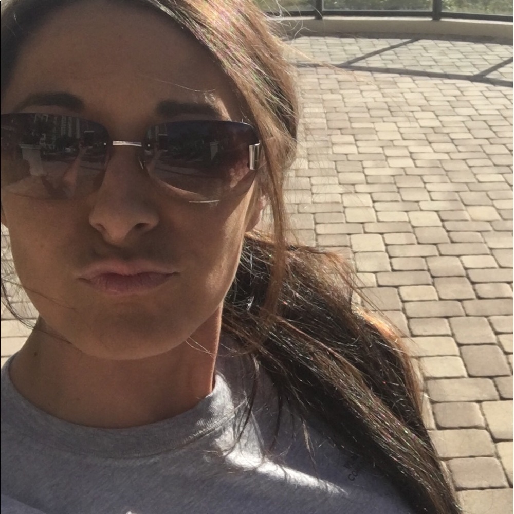 Meet your Posher, Rebecca