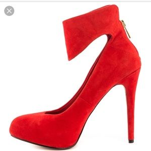 Jessica Simpson heels