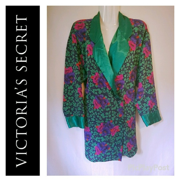 Victoria's Secret Other - ❌CLEARANCE❌ Vintage Victorias Secret Shirt