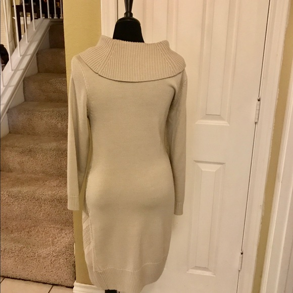 LOVELY SWEATER DRESS - Picture 2 of 3
