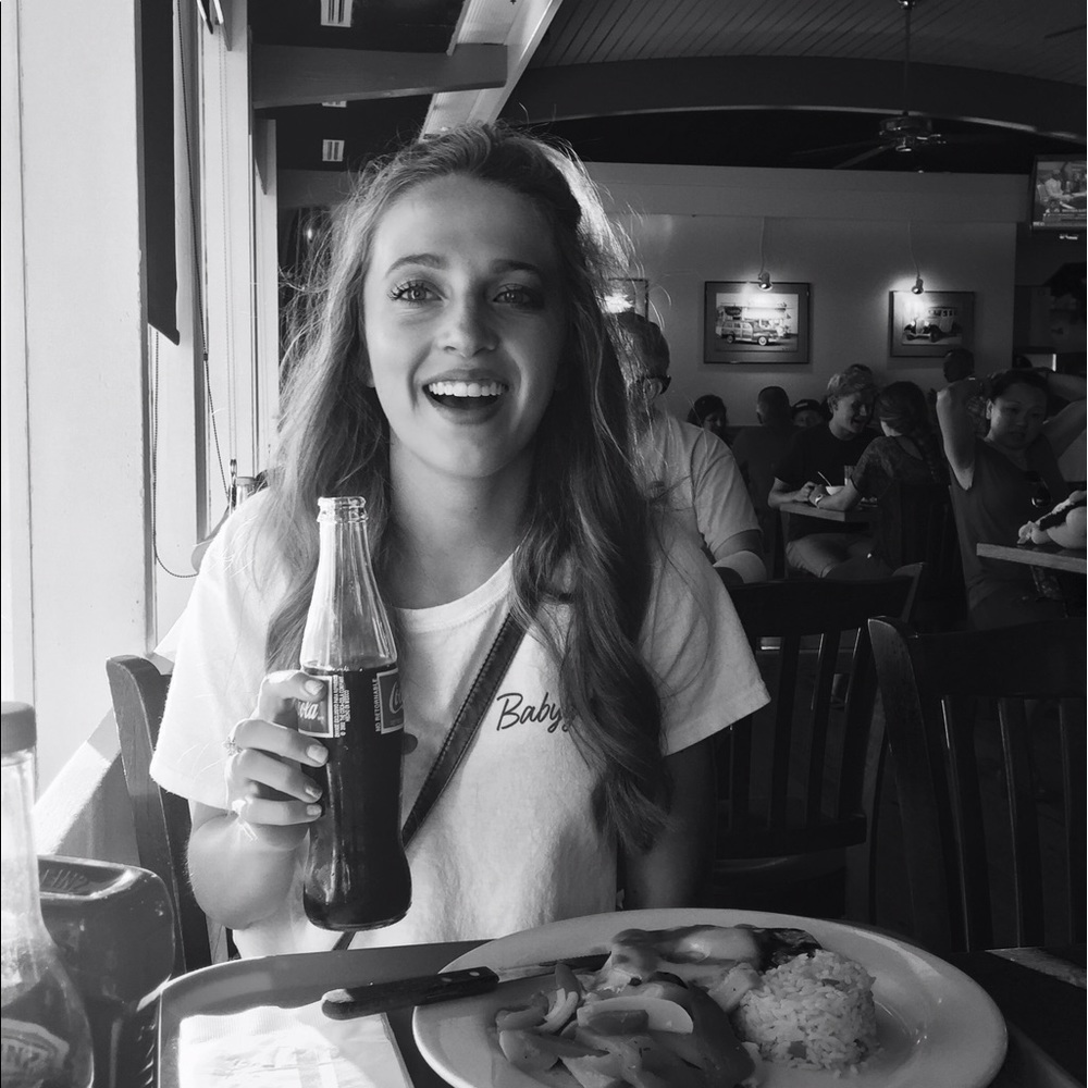Meet your Posher, Devanie