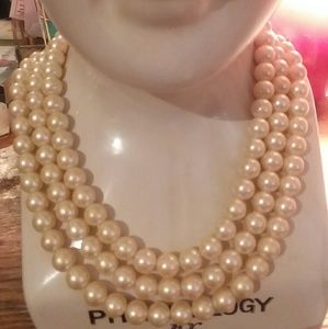 Vintage costume three layer pearl necklace