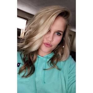 Meet your Posher, Hallie