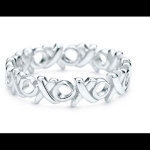 Tiffany & Co. Paloma Picasso Love and Kisses Ring