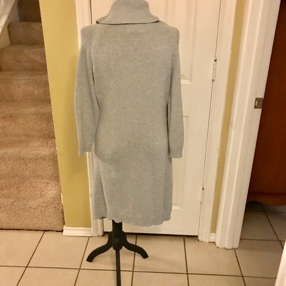 Beautiful turtleneck sweater dress - Picture 2 of 4