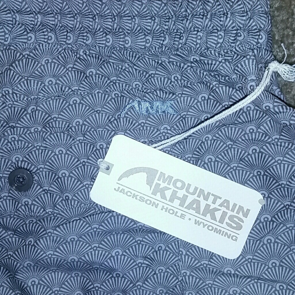 Mountain Khakis shorts