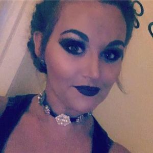 Meet your Posher, Cara