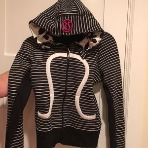 Lululemon sweatshirt zip up!