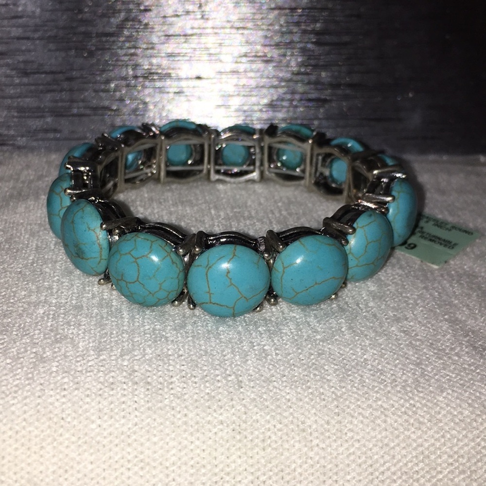🎈ON Sale🎈🌸NWT Turquoise Stretch Bracelet