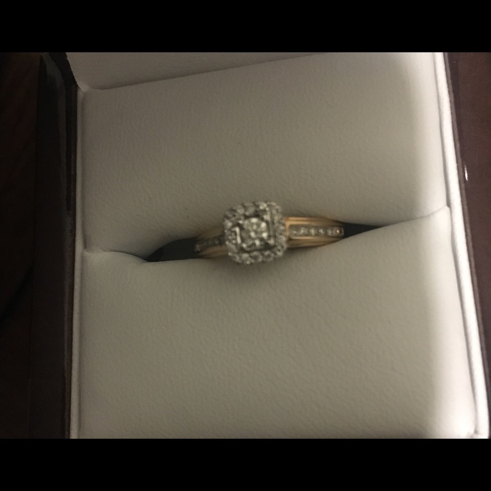 Ring - Picture 5 of 5