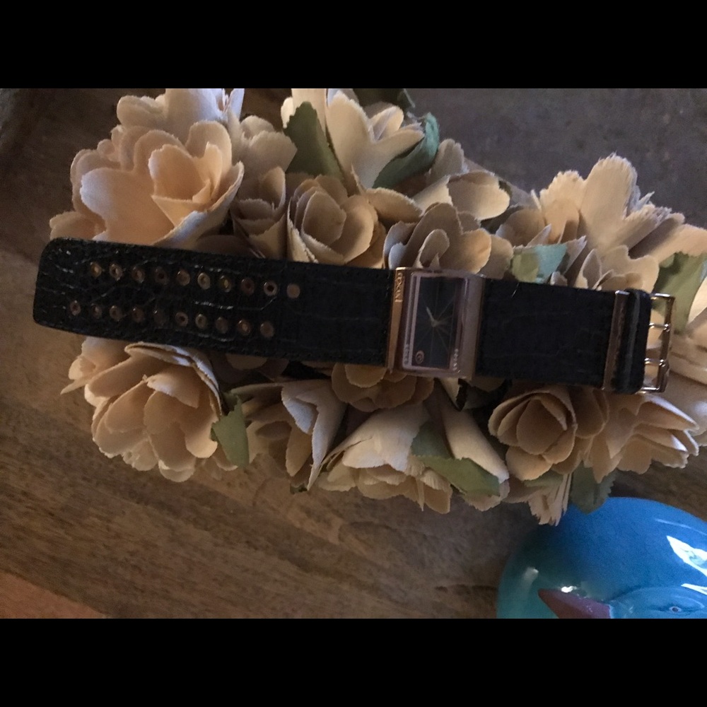 🎉SALE🎉Rip curl women's leather watch🔴1HOUR SALE