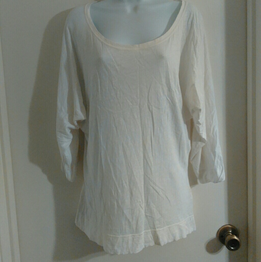Mid sleeve shirt