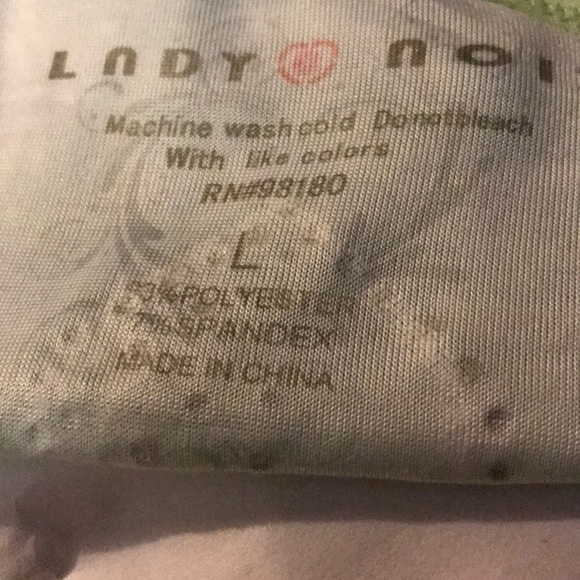 Sexy lime green tee - Picture 3 of 3