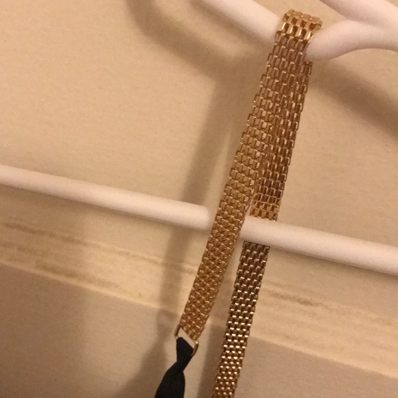 Black tank top from express! Still has tag - Picture 2 of 3