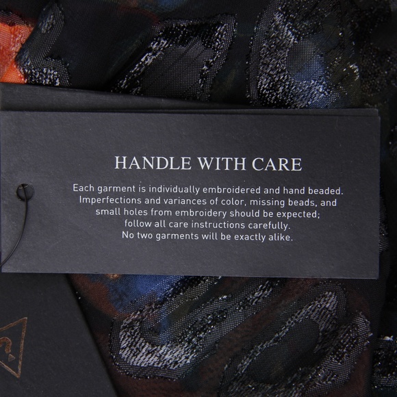 GUESS Lisbeth Jacquard Top - Picture 6 of 6