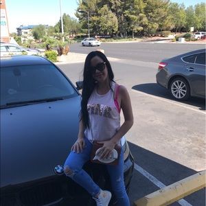 Meet your Posher, Yinet