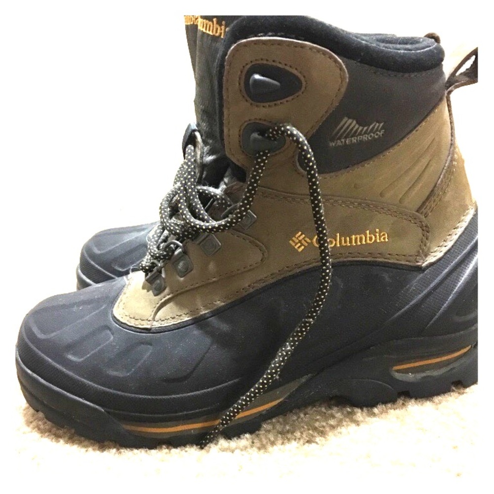 Columbia snow boots men's size 9.5
