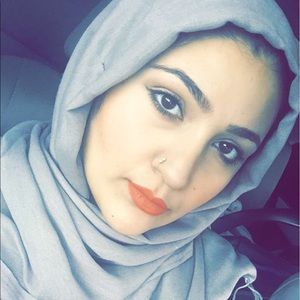 Meet your Posher, Aroosa