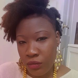 Meet your Posher, Melesia