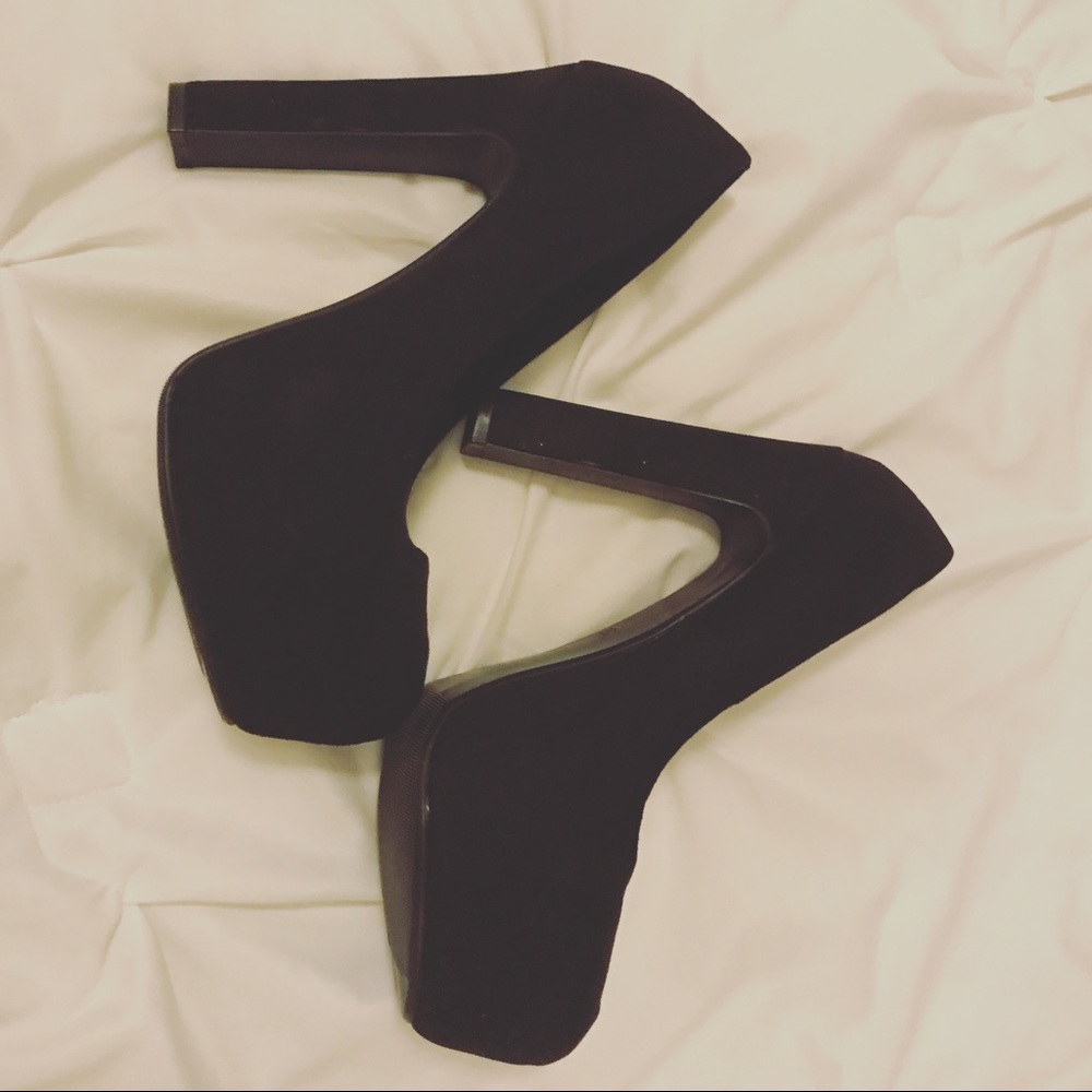 Black heels