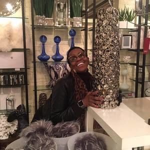 Meet your Posher, Janet