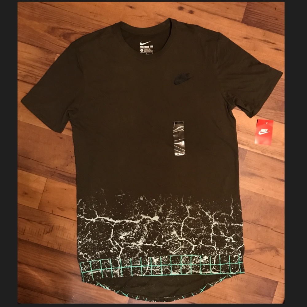 Men's NIKE Camo Green Tee (L)