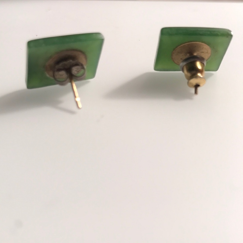 vintage jade rectangle stud earrings - Picture 2 of 4
