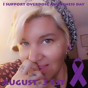 Meet your Posher, Loren