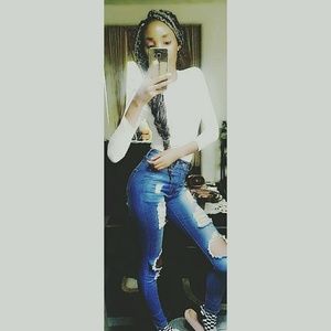 Meet your Posher, Leticia