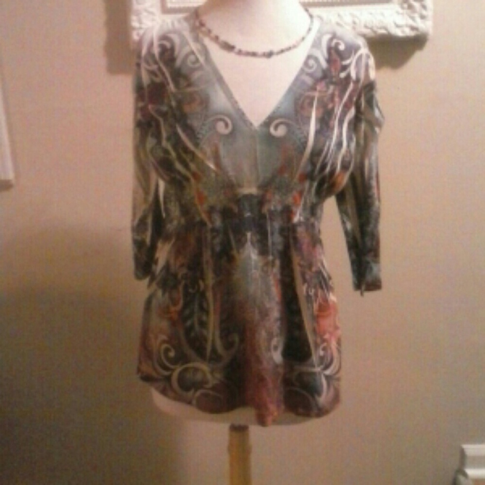 One World  Top in Excellent Condition