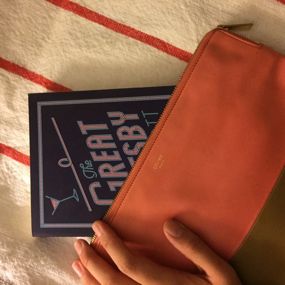 CÉLINE Bicolor Lambskin Clutch - Picture 4 of 8