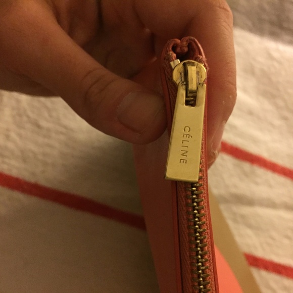 CÉLINE Bicolor Lambskin Clutch - Picture 6 of 8