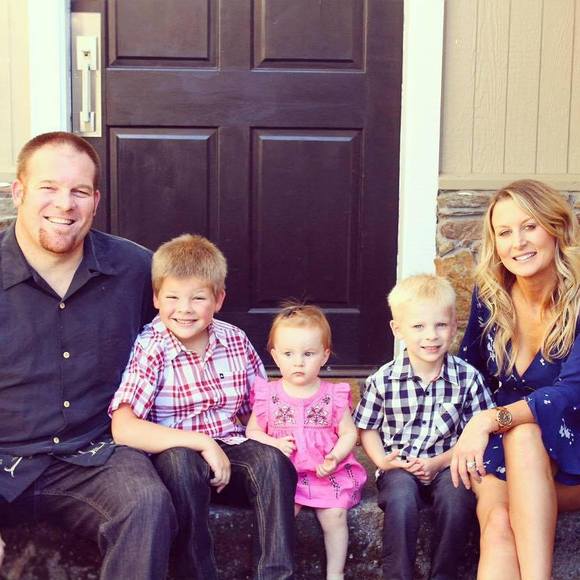 Meet your Posher, Lucas - Picture 1 of 1