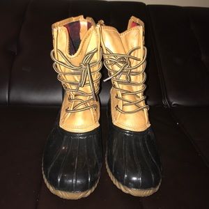 Winter boots! Not weathered whatsoever