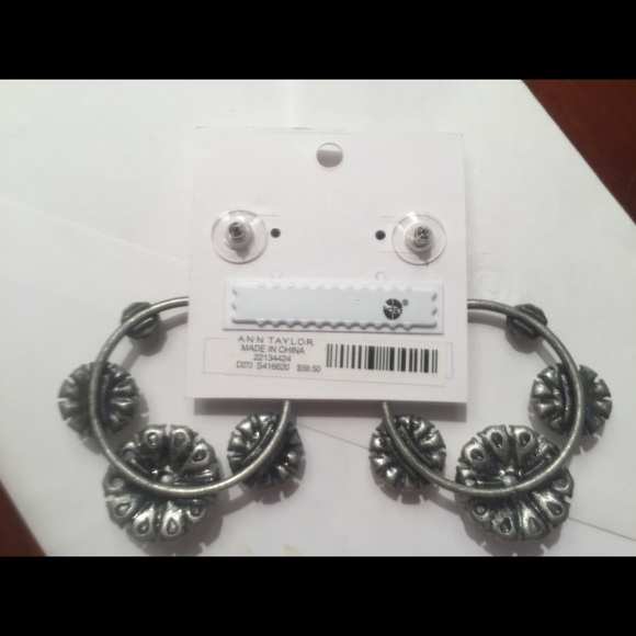 Earrings - Picture 3 of 3