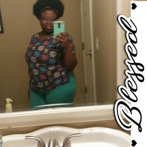 Meet your Posher, Leslie