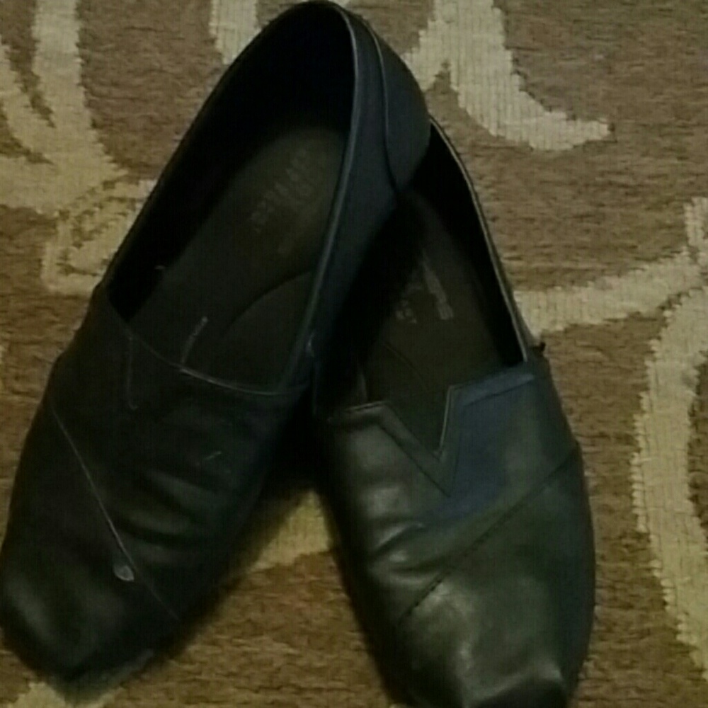 Leather flats