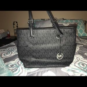 MK tote