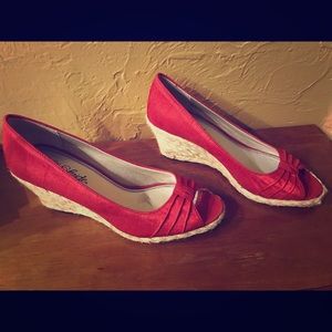 Red wedges never worn
