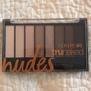 CoverGirl TruNaked Nudes Palette