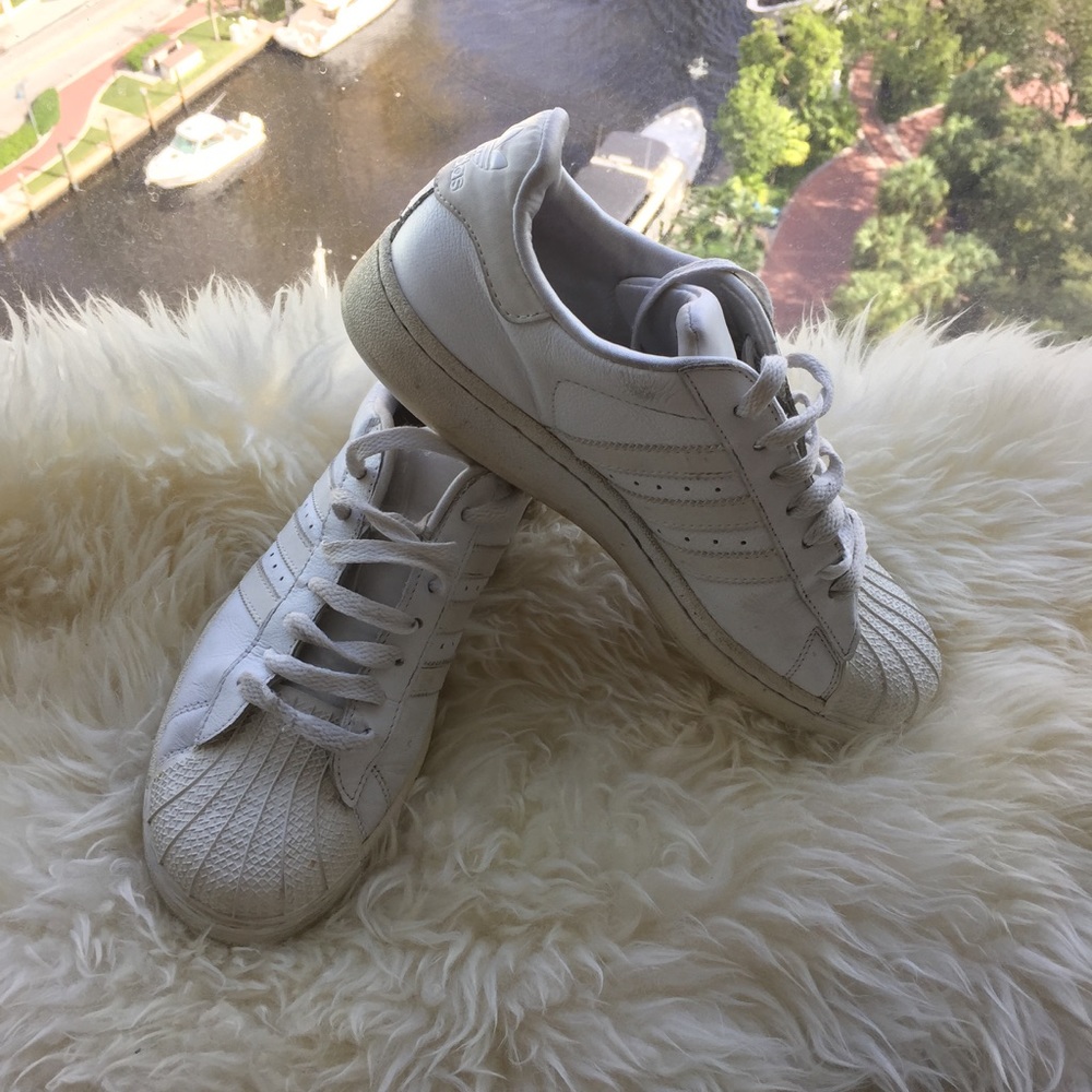 ADIDAS Classics. Men's size 5.5