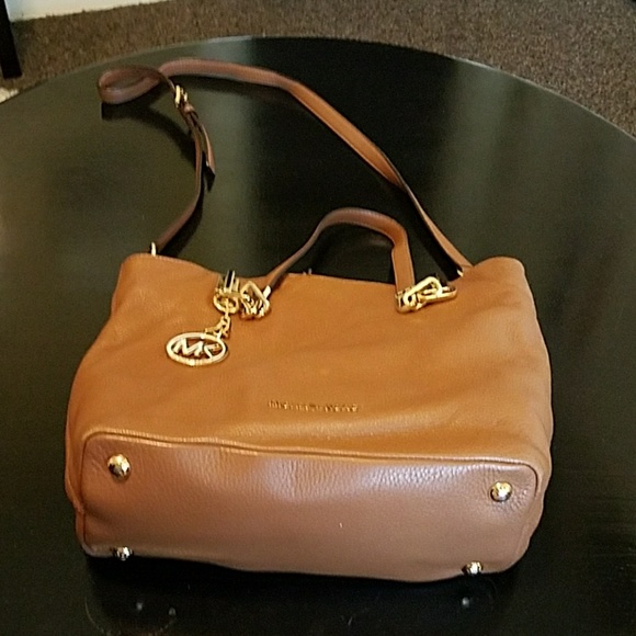 Michael Kors Large Crossbody - Picture 2 of 6