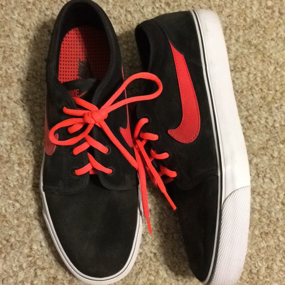 Nike sneakers size 10