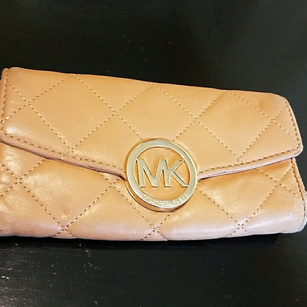 Michael Kors Quilted Wallet