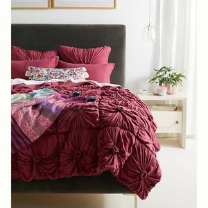 Anthropologie Rosette Quilt.